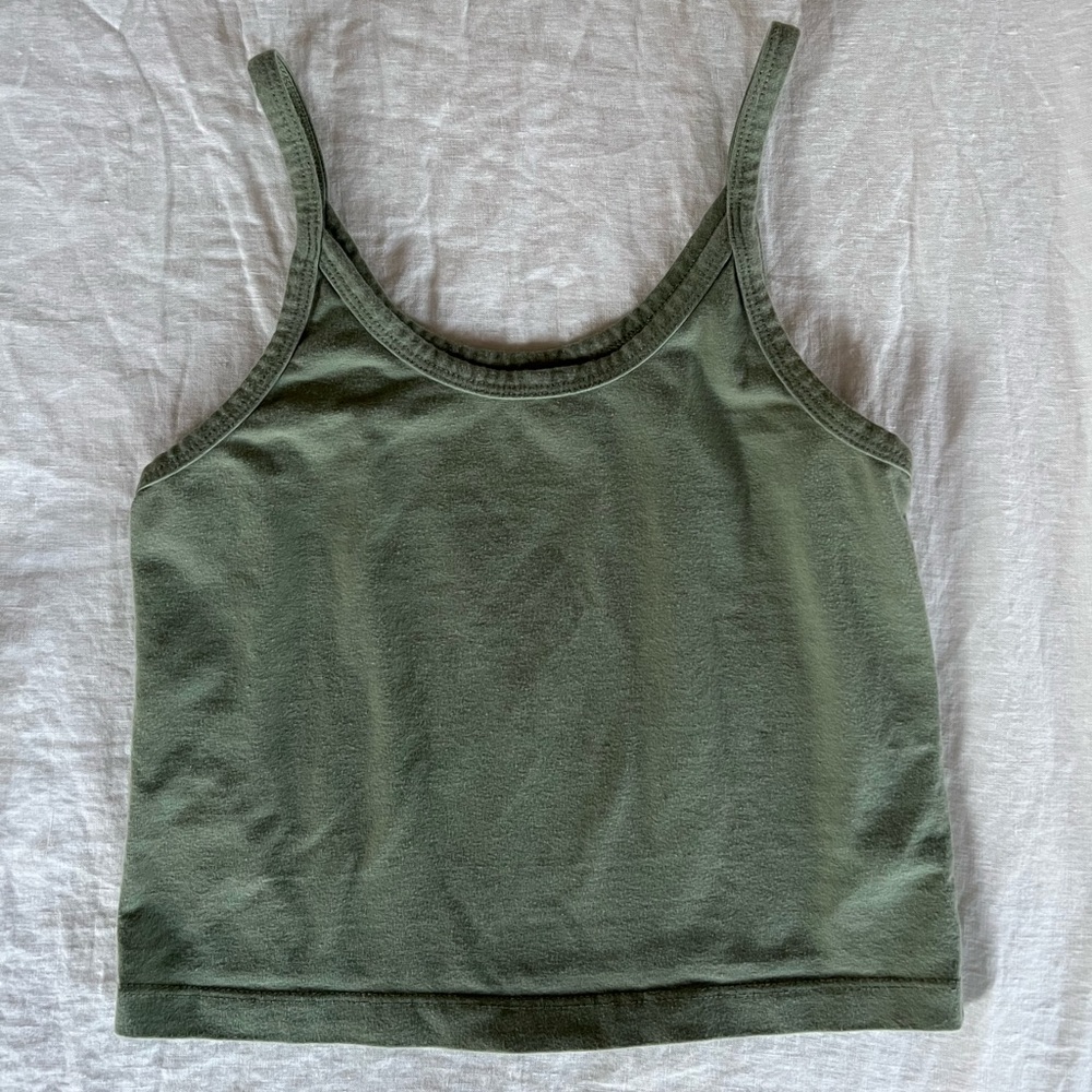 ARQ crop tank- color celadon
